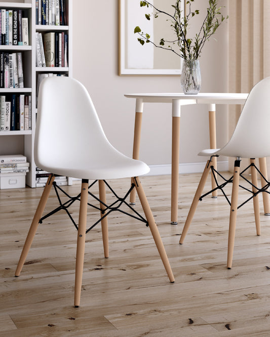 Juego de 4 sillas de cocina Gata con detalles de madera - imagen 3