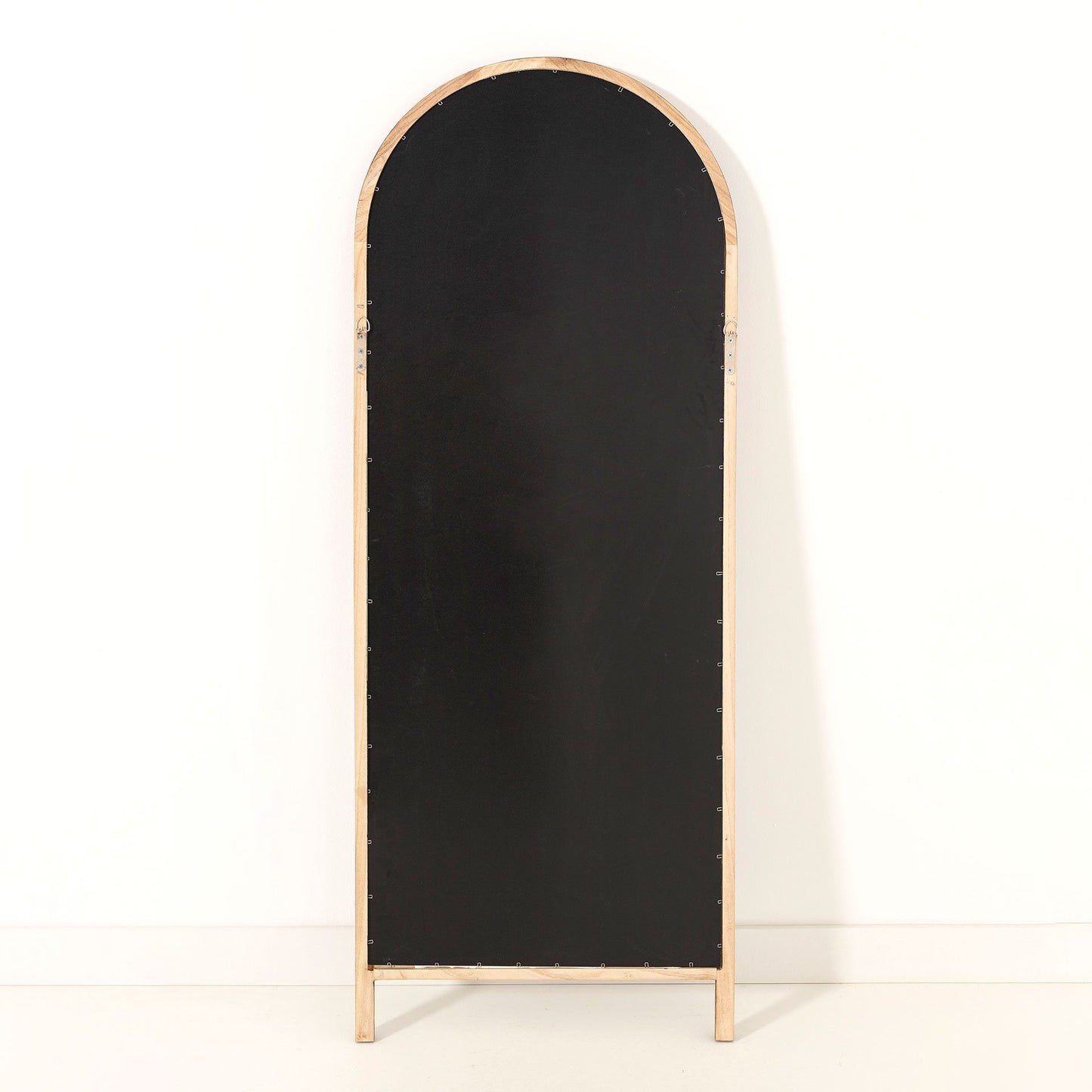 Espejo de suelo en forma de arco, nogal